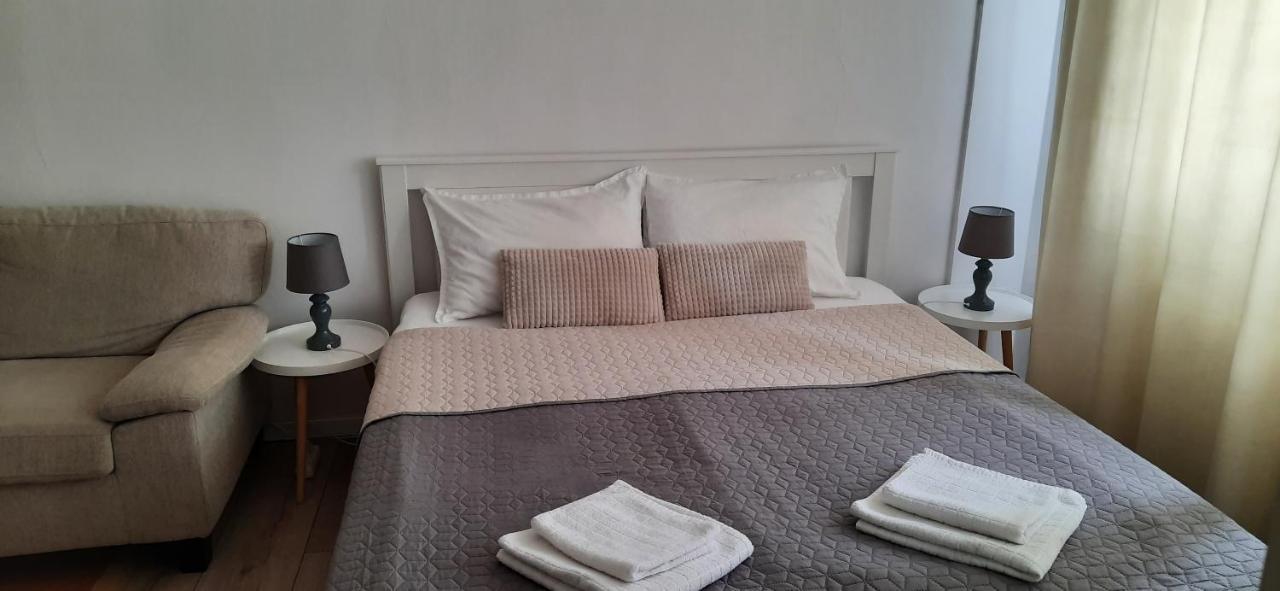 Lyra Apartment Sfântu-Gheorghe Eksteriør billede