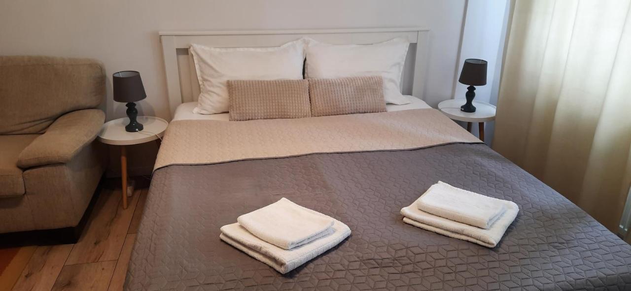 Lyra Apartment Sfântu-Gheorghe Eksteriør billede